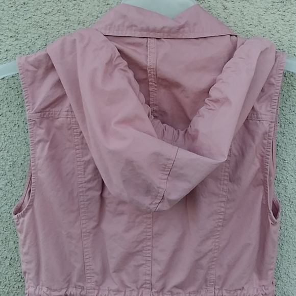 Love Tree Vest - Picture 6 of 9